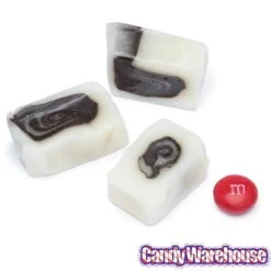 Licorice Mint Swirl Caramel Cubes: 2KG Bag -Food And Beverage Store licorice mint swirl caramel cubes 2kg bag candy warehouse 3
